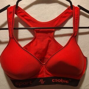 Coobie Women's Dark Pink And Black Sports Bra No. 6899 Size 38C NWT